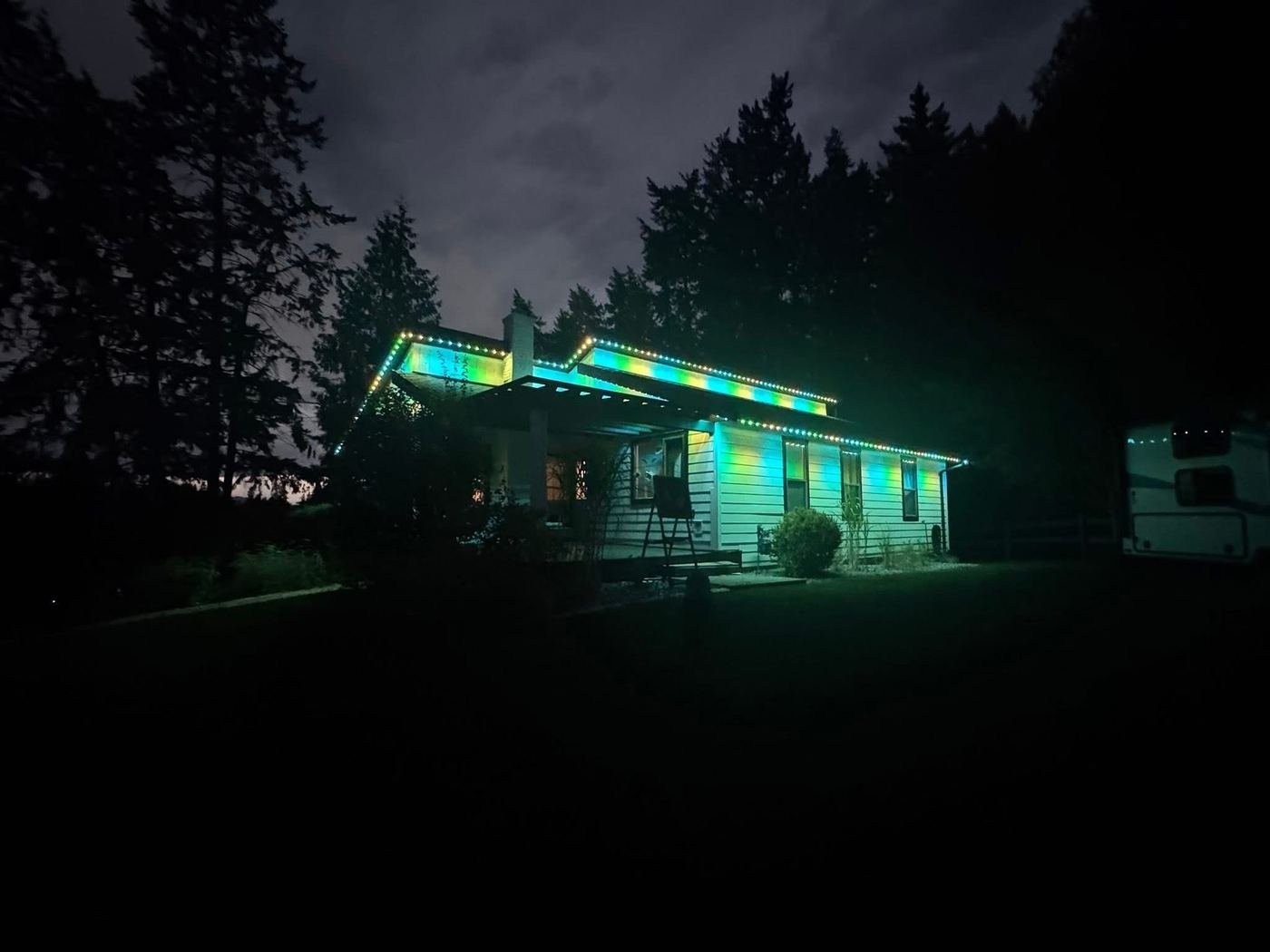 Green soffit lighting full house